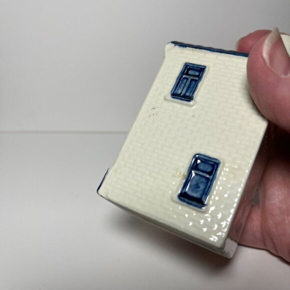 KLM Blue Delftware Miniature House Bottle *empty* - Picture 7 of 11